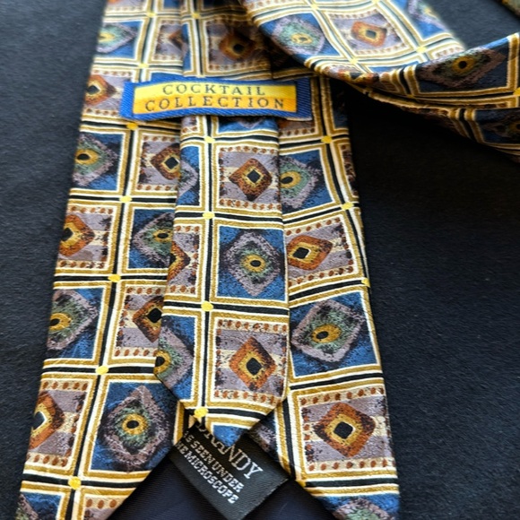 Stonehenge Silk Tie - Picture 2 of 4